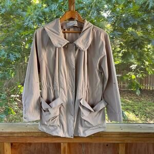 The Izzat New York Women's Tan Windbreaker Size M